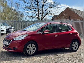Used Peugeot 208 2014 for sale - 78214898: Photo