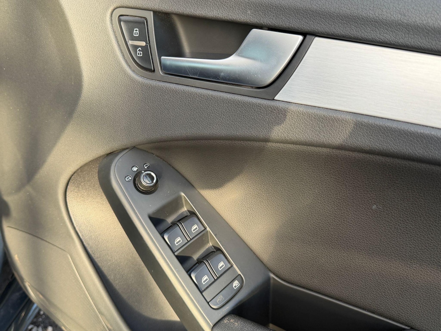 Used Audi A4 2009 for sale - 76701267: Photo 10