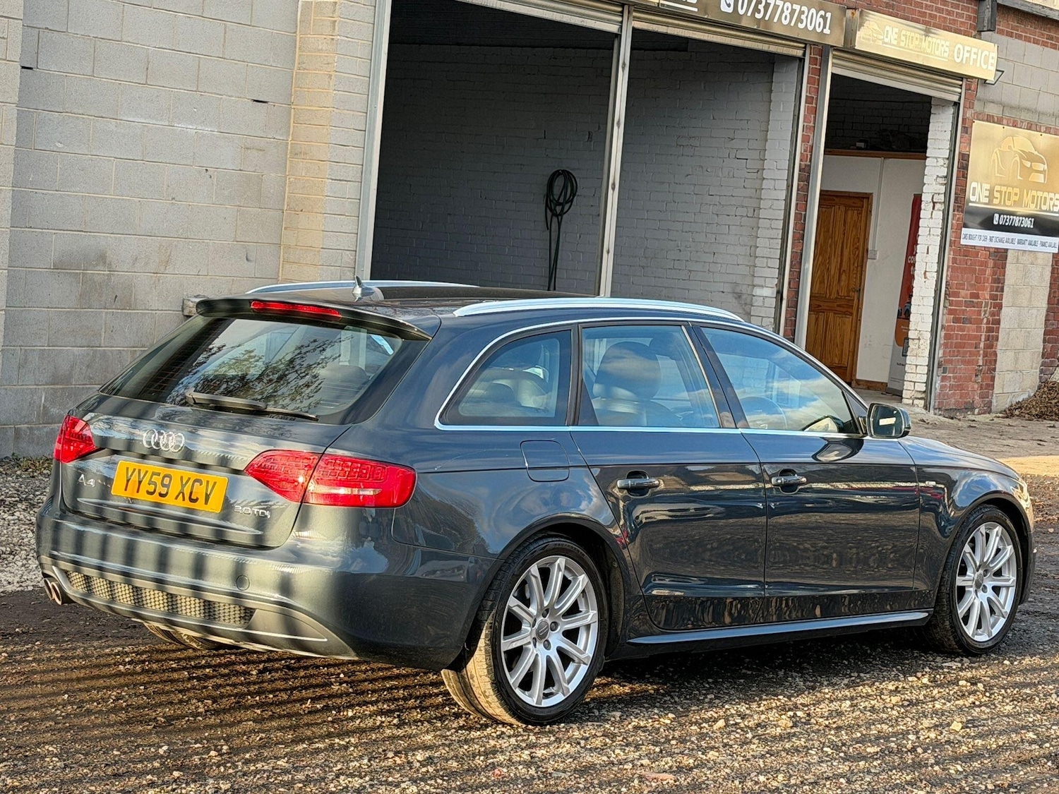 Used Audi A4 2009 for sale - 76701267: Photo 19