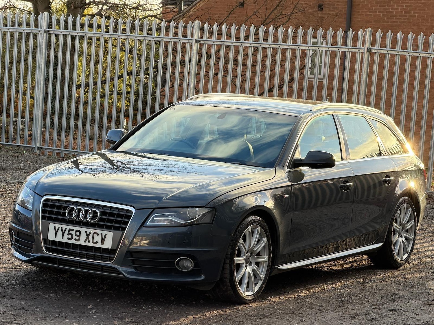 Used Audi A4 2009 for sale - 76701267: Photo 3
