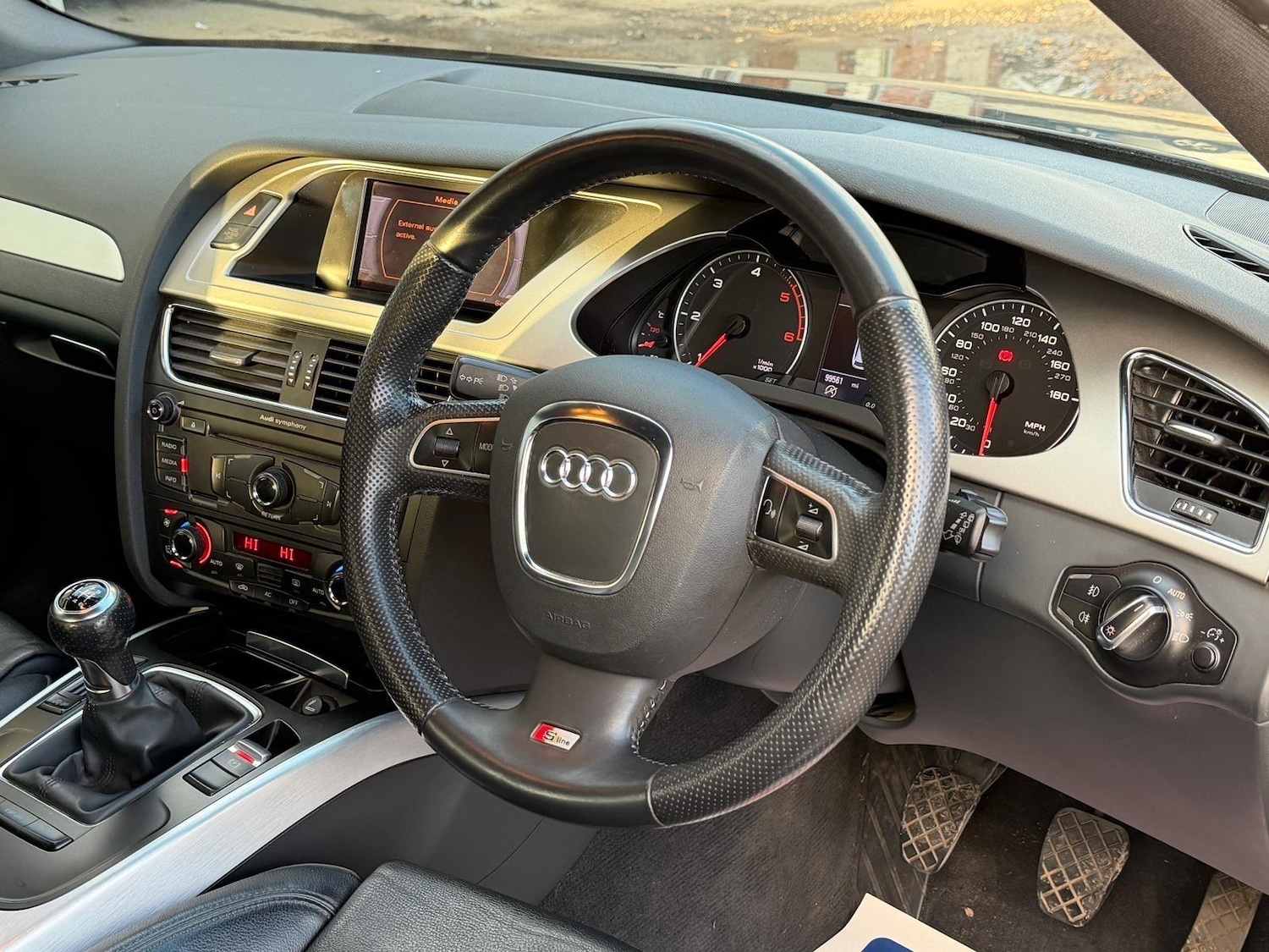 Used Audi A4 2009 for sale - 76701267: Photo 6