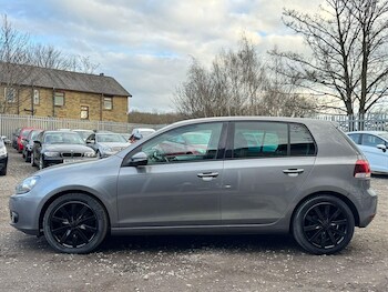 Used Volkswagen Golf 2011 for sale - 77709997: Photo