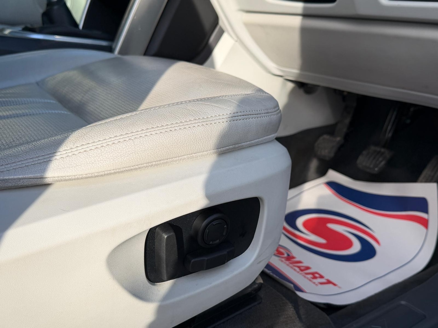 Used Land Rover Discovery Sport 2017 for sale - 76671365: Photo 11