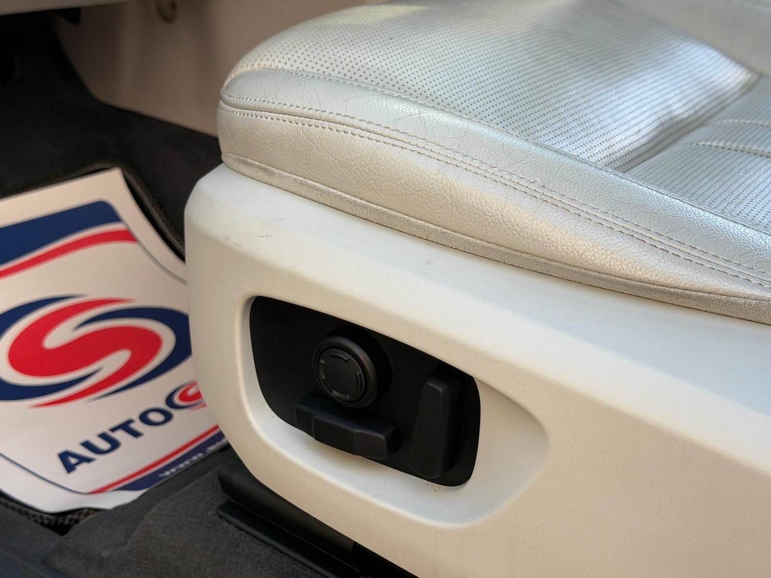 Used Land Rover Discovery Sport 2017 for sale - 76671365: Photo 20