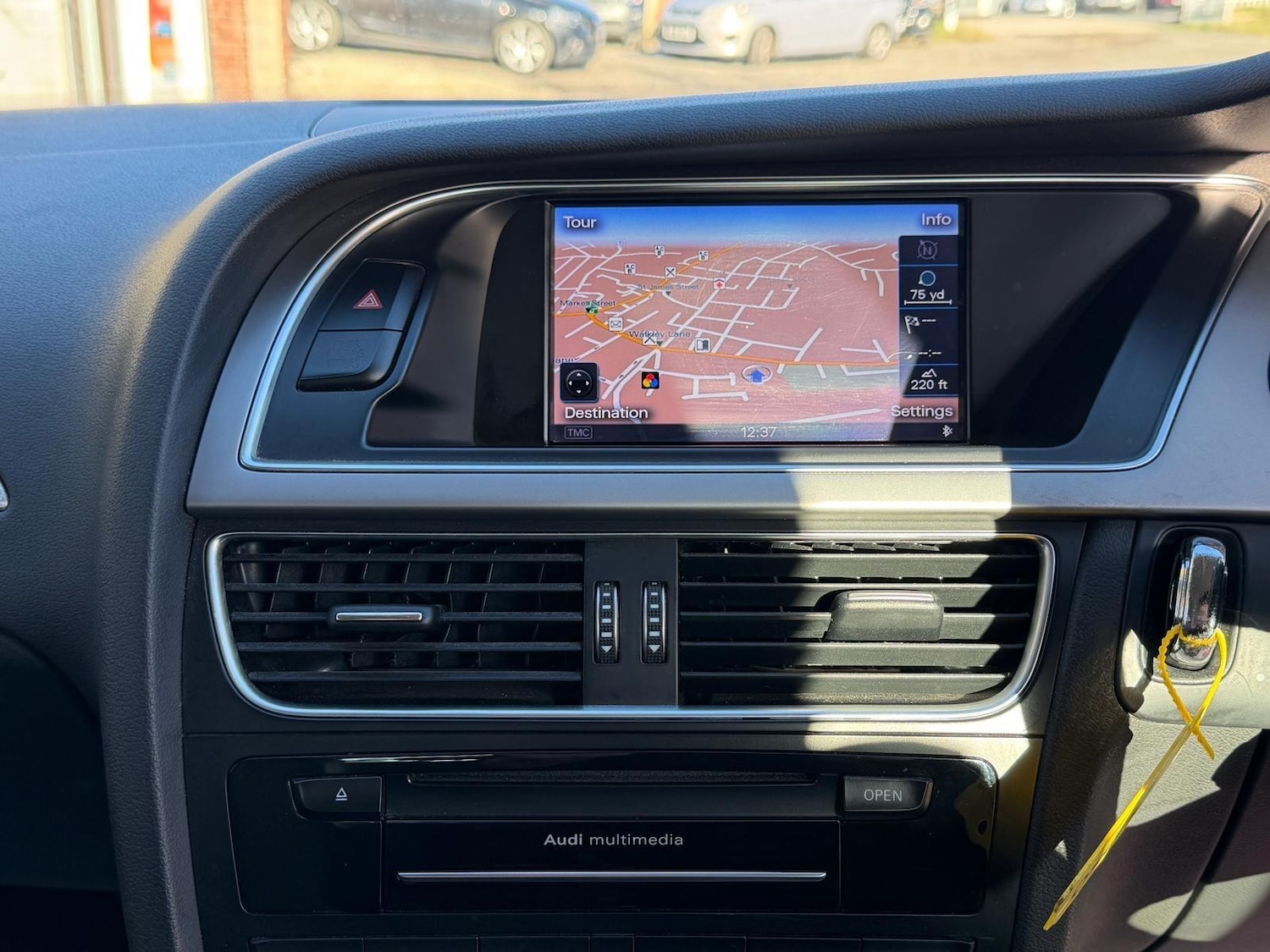 Used Audi A4 2014 for sale - 76644883: Photo 14