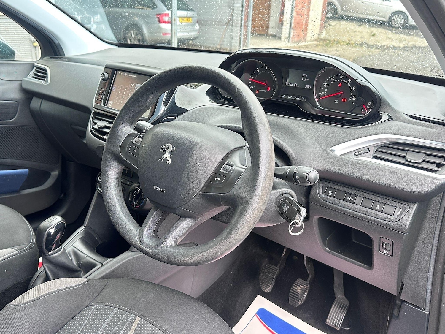 Used Peugeot 208 2015 for sale - 76175426: Photo 11