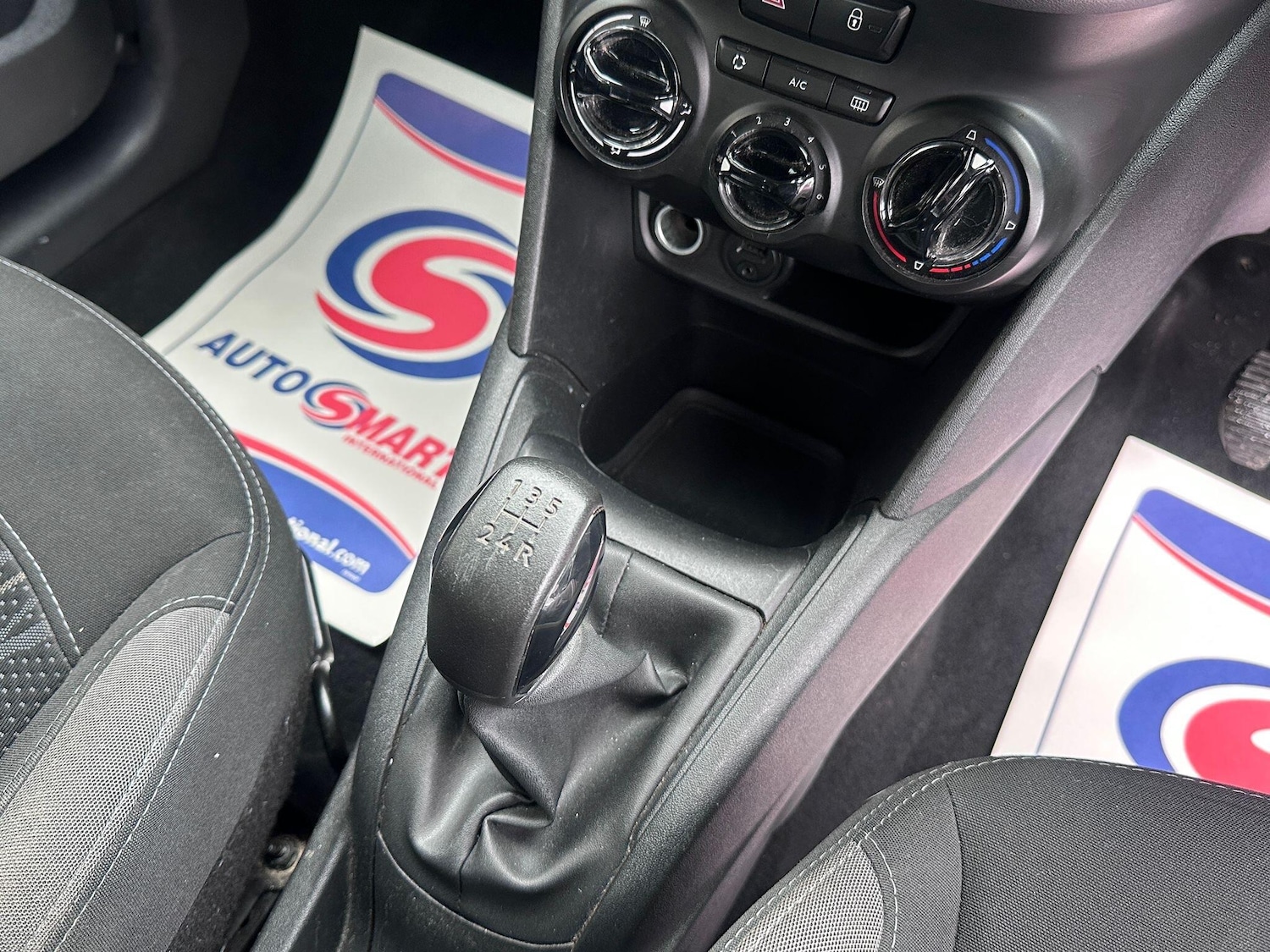 Used Peugeot 208 2015 for sale - 76175426: Photo 13
