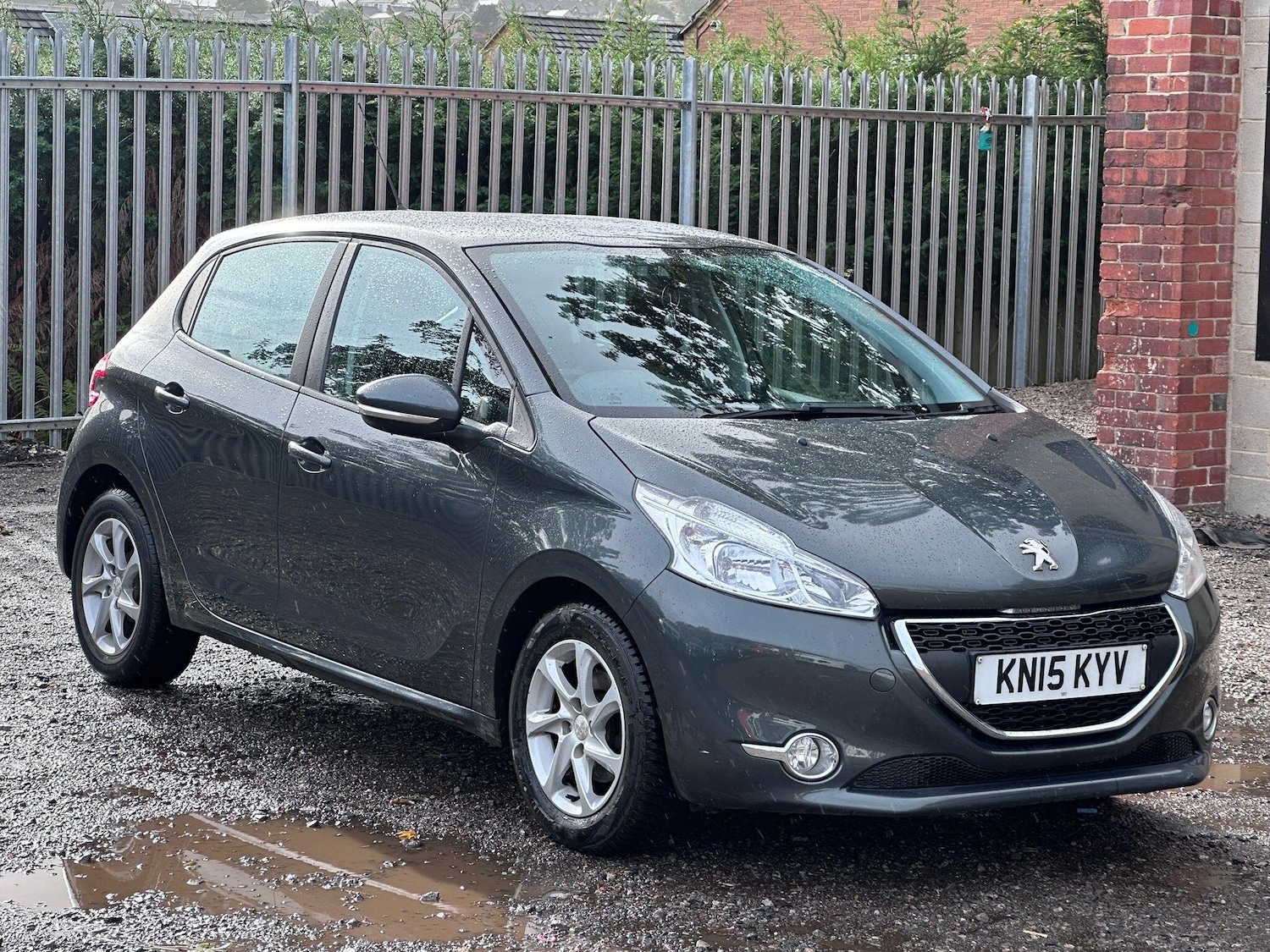 Used Peugeot 208 2015 for sale - 76175426: Photo 15