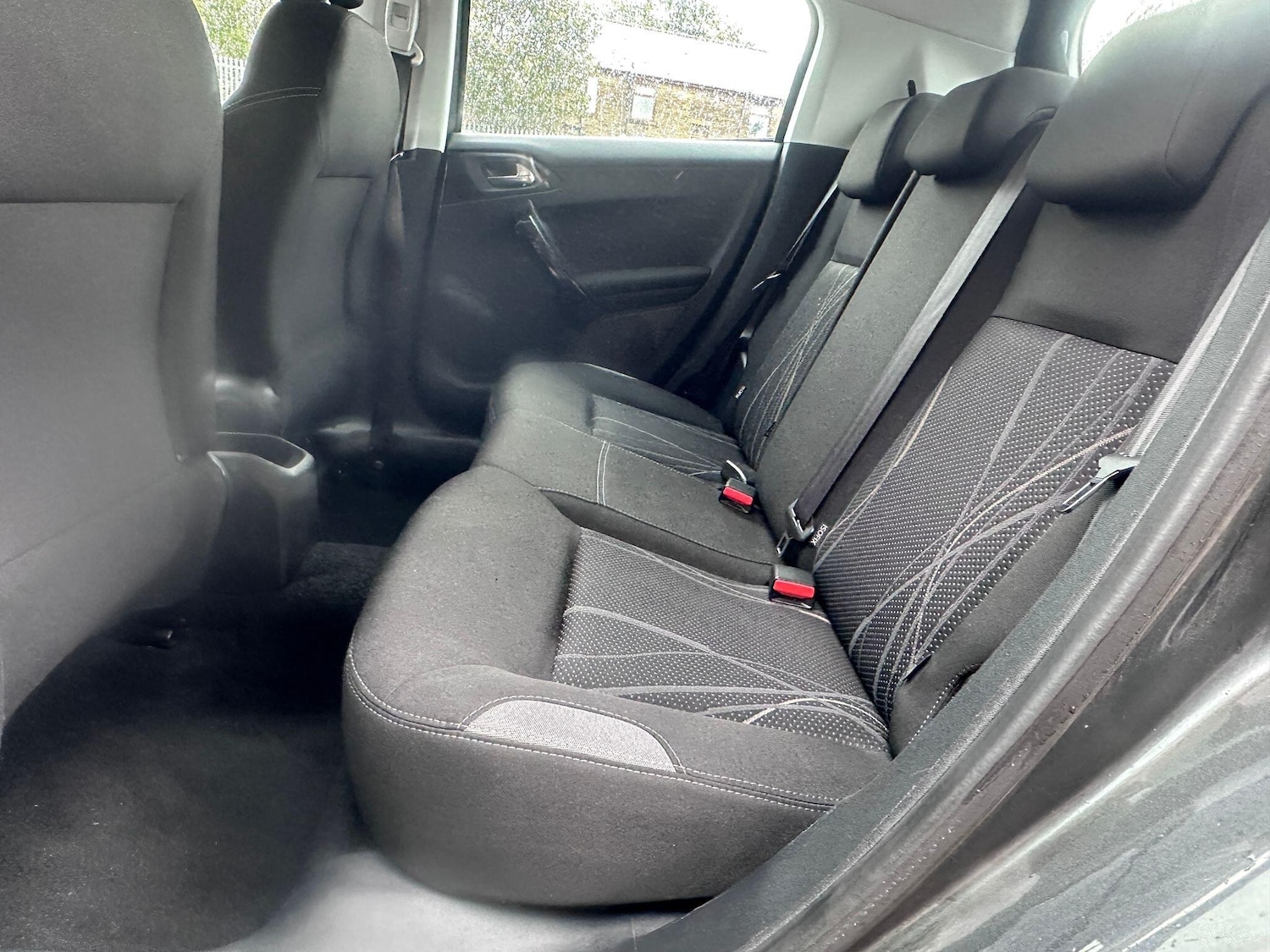 Used Peugeot 208 2015 for sale - 76175426: Photo 16