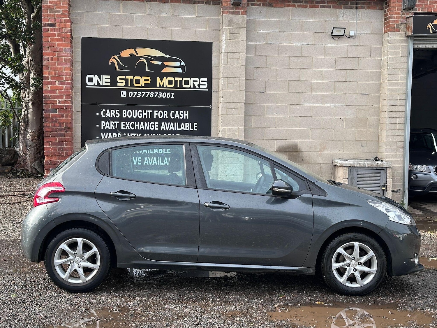 Used Peugeot 208 2015 for sale - 76175426: Photo 3