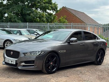 Used Jaguar XE 2017 for sale - 79116705: Photo