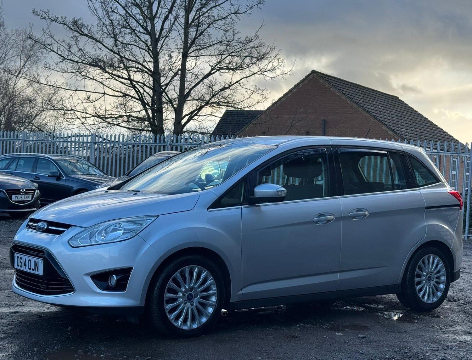Used Ford Grand C-Max 2014 for sale - 77574027: Photo 19