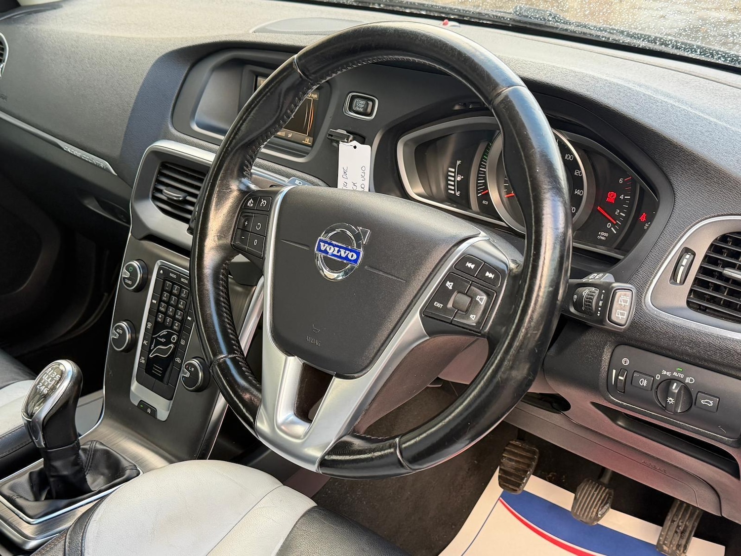 Used Volvo V40 2014 for sale - 76671337: Photo 14