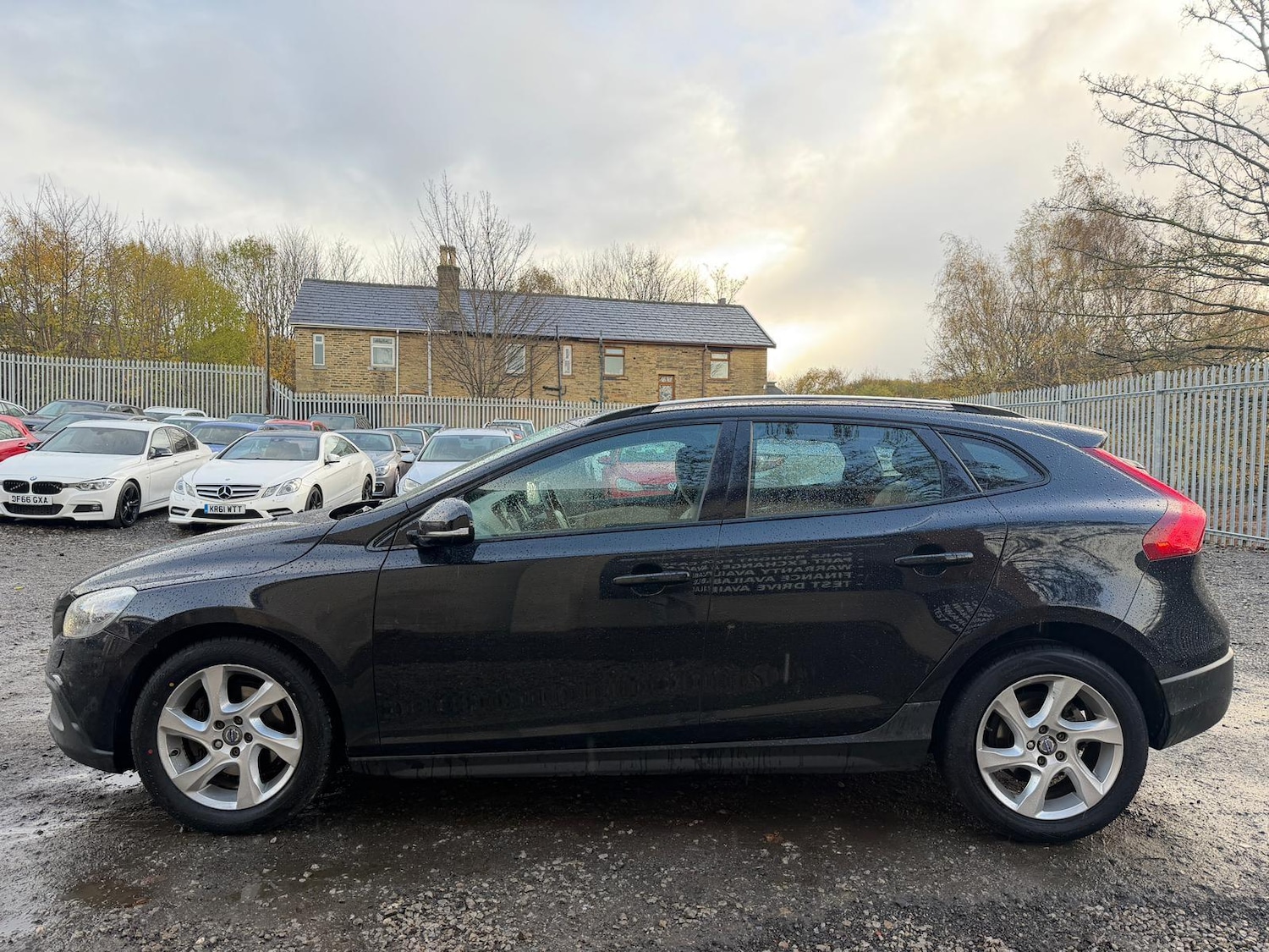 Used Volvo V40 2014 for sale - 76671337: Photo 15