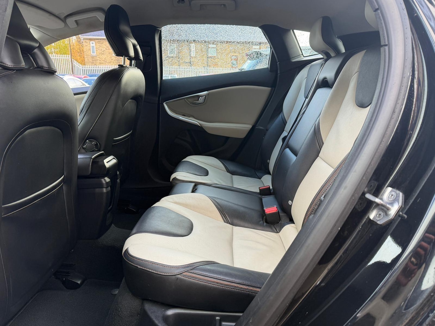 Used Volvo V40 2014 for sale - 76671337: Photo 16