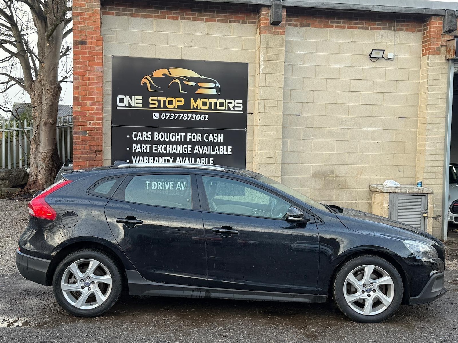 Used Volvo V40 2014 for sale - 76671337: Photo 5