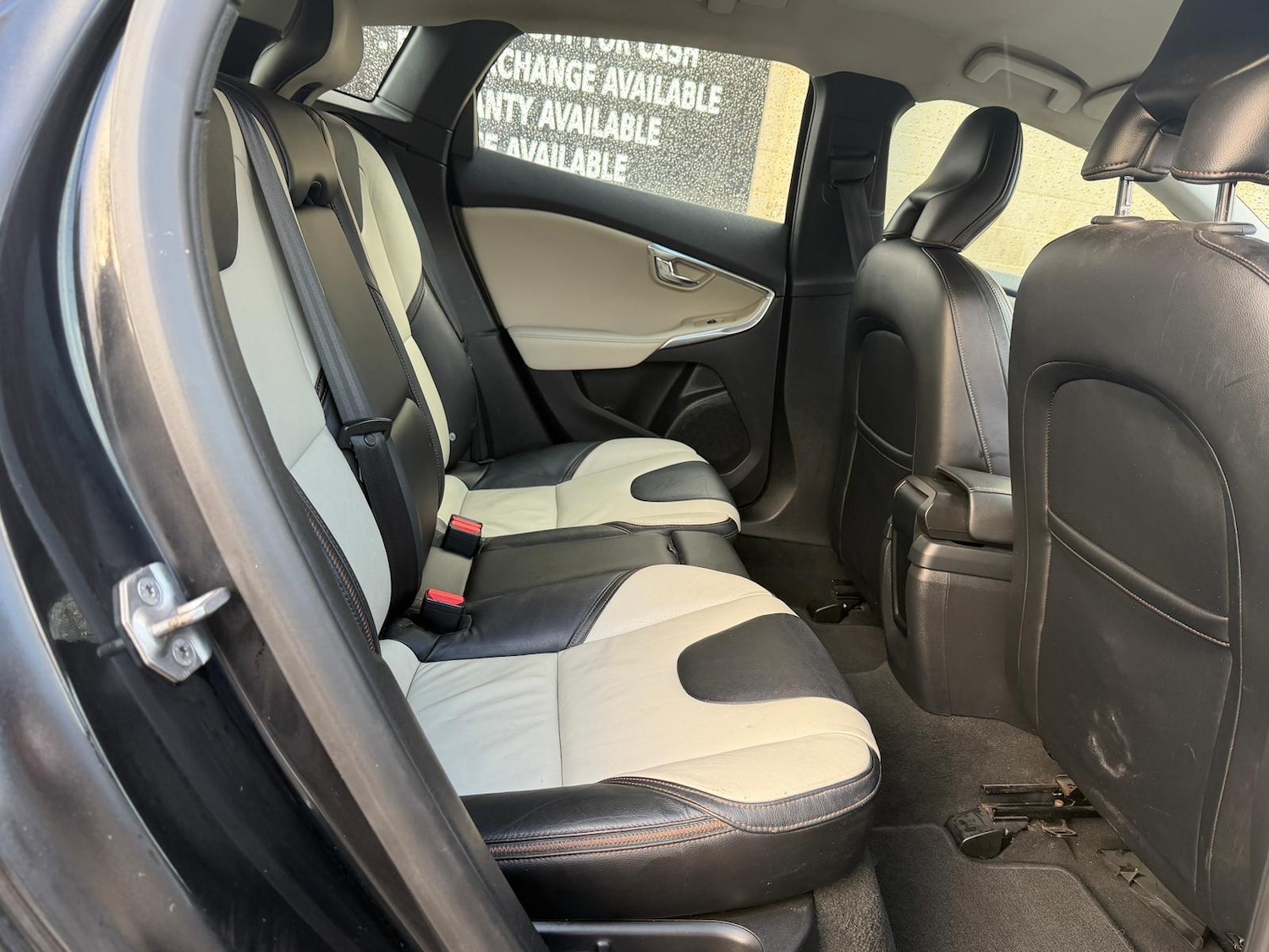 Used Volvo V40 2014 for sale - 76671337: Photo 7