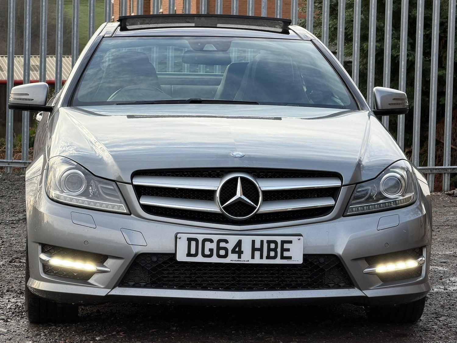 Used Mercedes-Benz C Class 2014 for sale - 76964321: Photo 2