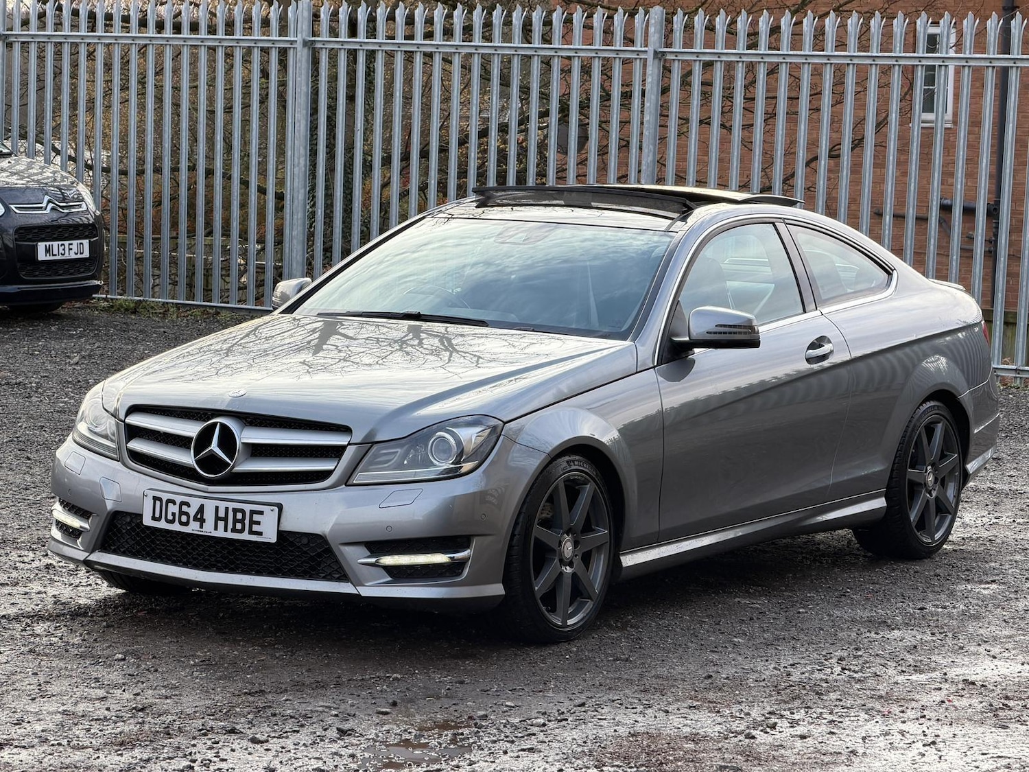 Used Mercedes-Benz C Class 2014 for sale - 76964321: Photo 3