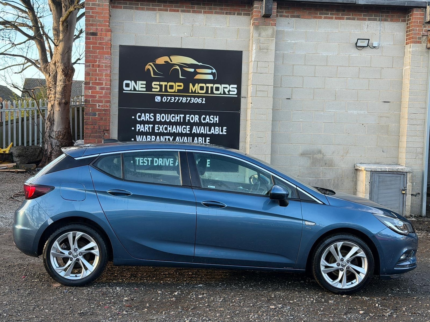 Used Vauxhall Astra 2017 for sale - 76964559: Photo 3
