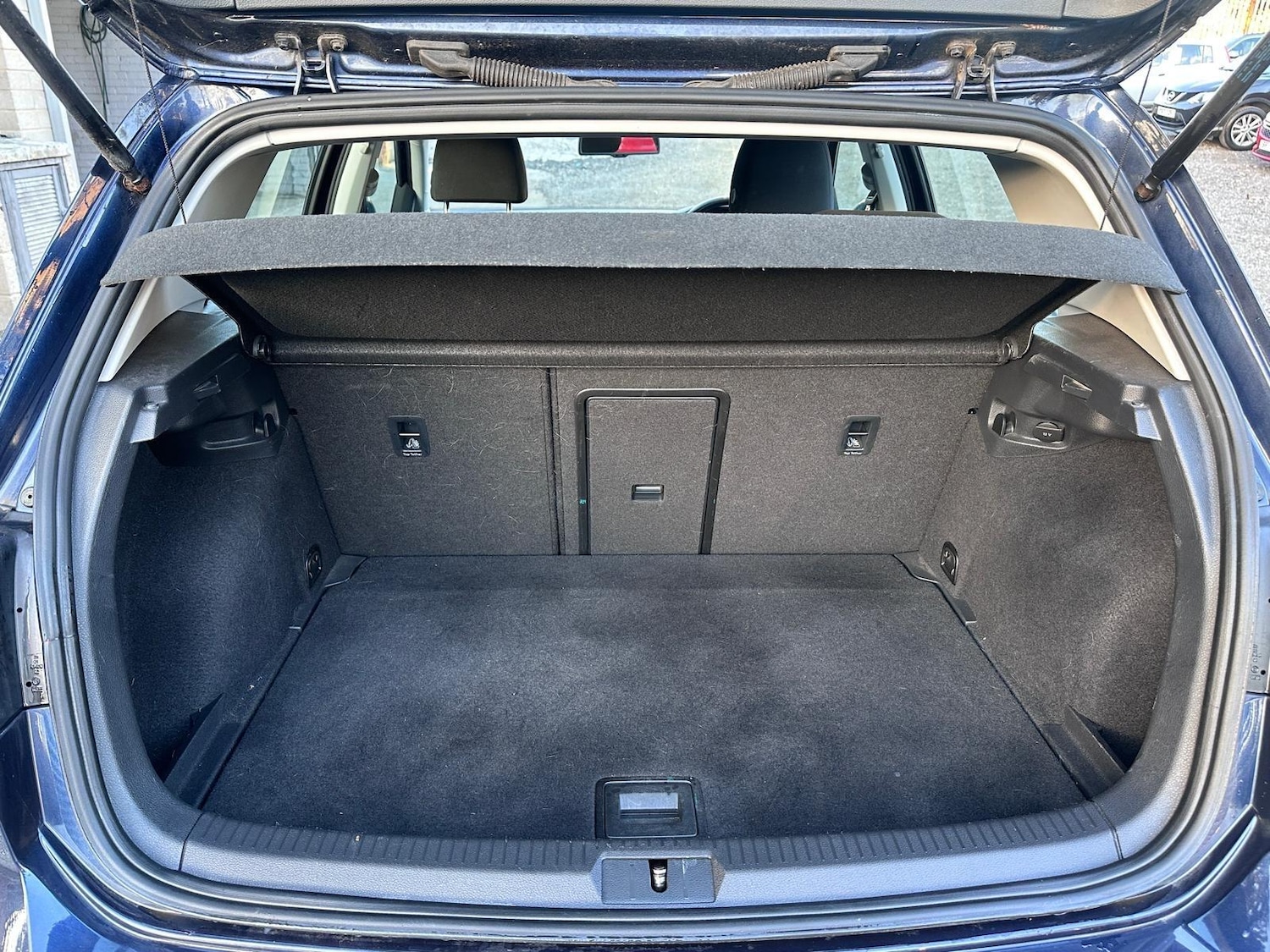 Used Volkswagen Golf 2013 for sale - 76398625: Photo 8