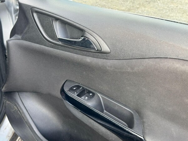 Used Vauxhall Corsa 2015 for sale - 75670750: Photo 17