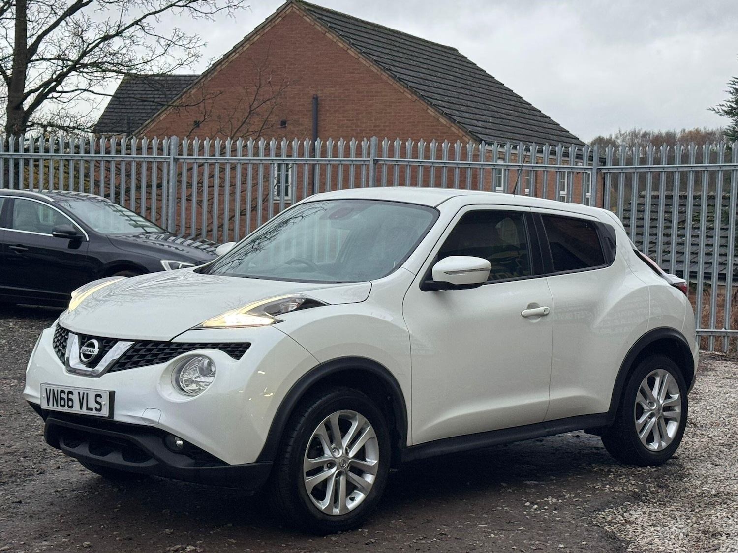 Used Nissan Juke 2016 for sale - 76849752: Photo 2