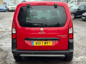 Used Peugeot Partner Tepee 2017 for sale - 77386439: Photo
