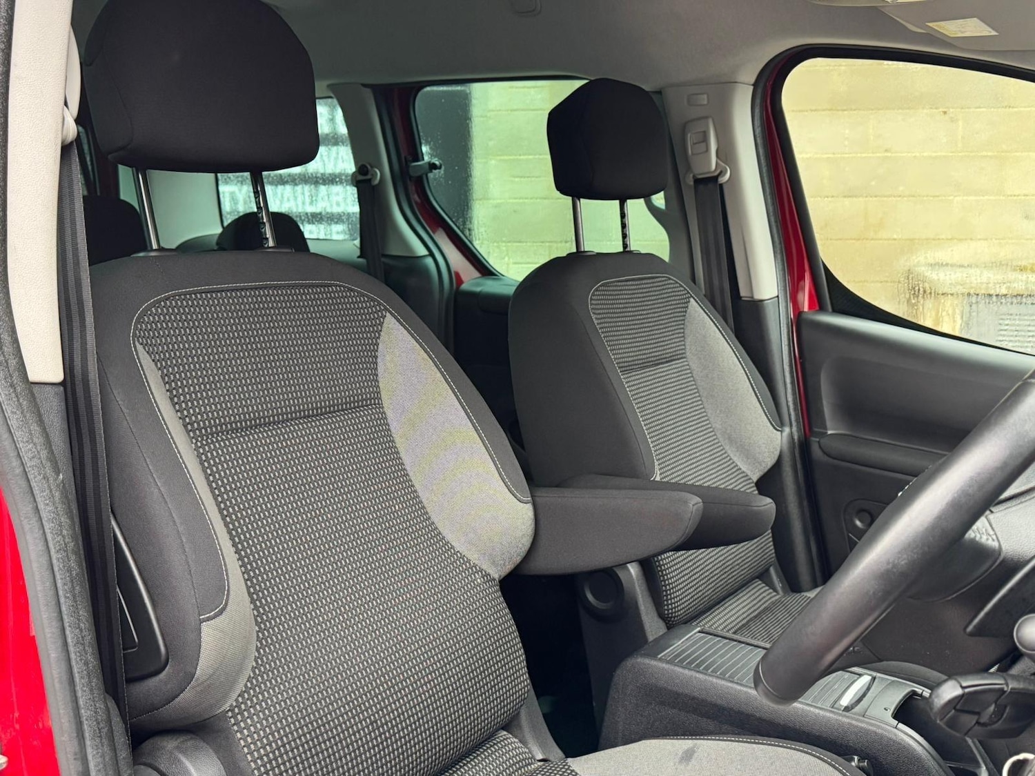 Used Peugeot Partner Tepee 2017 for sale - 77386439: Photo 6