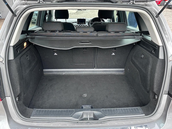 Used Mercedes-Benz B Class 2014 for sale - 76200903: Photo 8