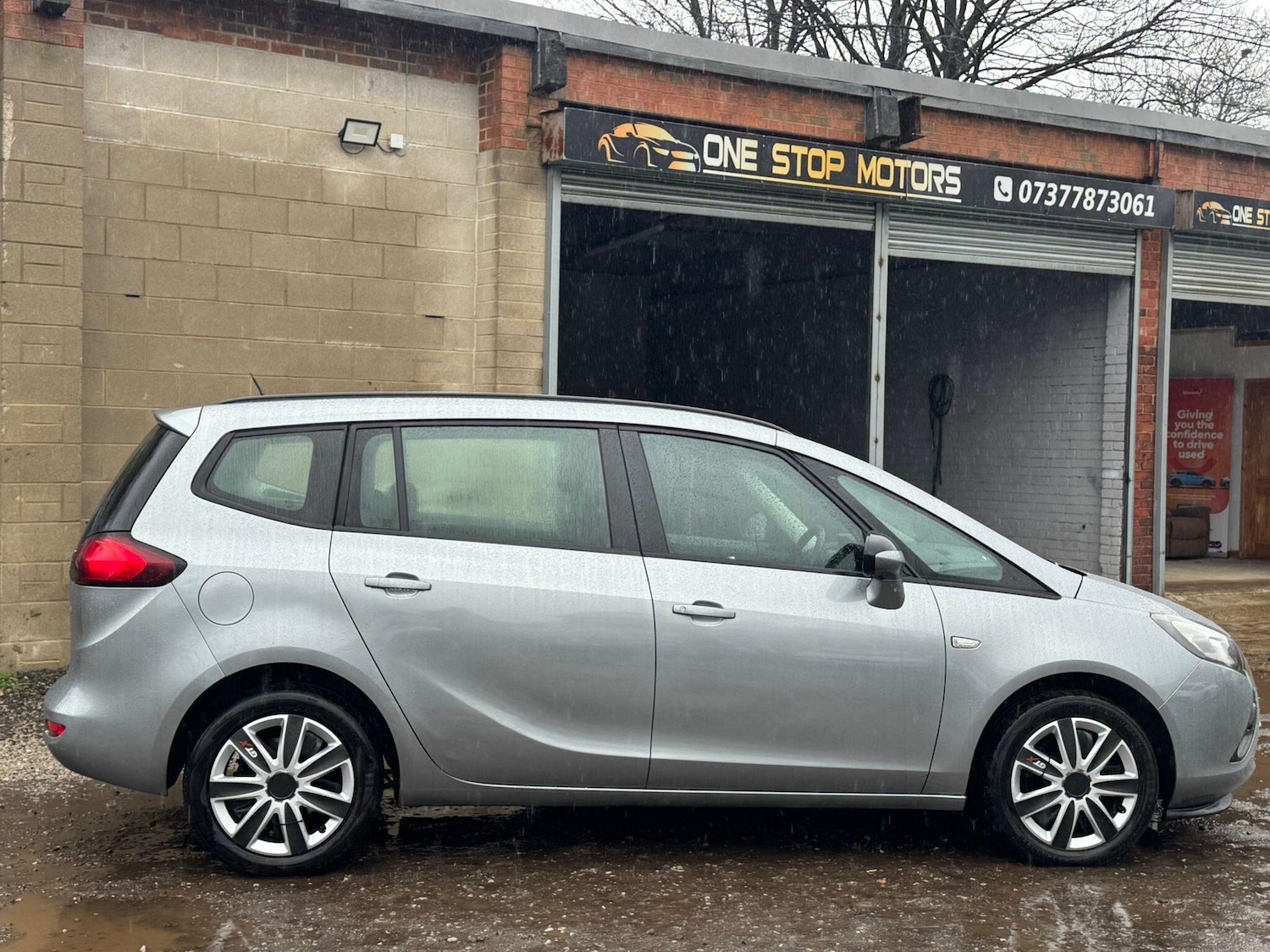 Used Vauxhall Zafira 2014 for sale - 77658456: Photo 3