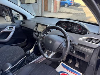 Used Peugeot 2008 2016 for sale - 78675478: Photo