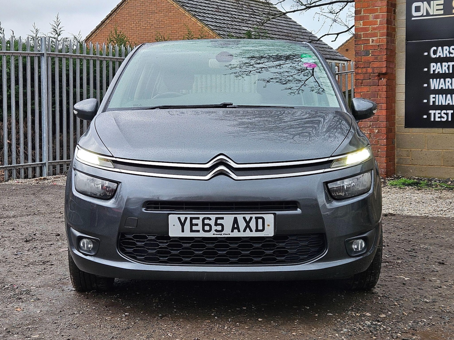 Used Citroen Grand C4 Picasso for sale - 77538428: Photo 2