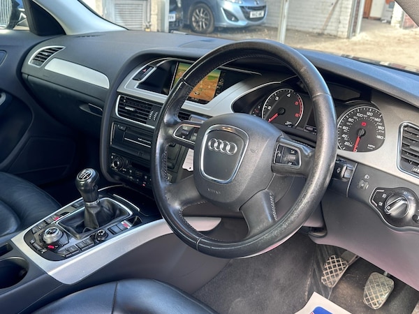 Used Audi A4 2010 for sale - 76247444: Photo 6