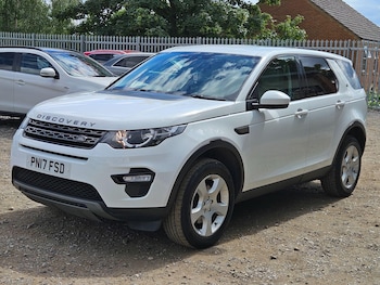 Used Land Rover Discovery Sport 2017 for sale - 79062863: Photo