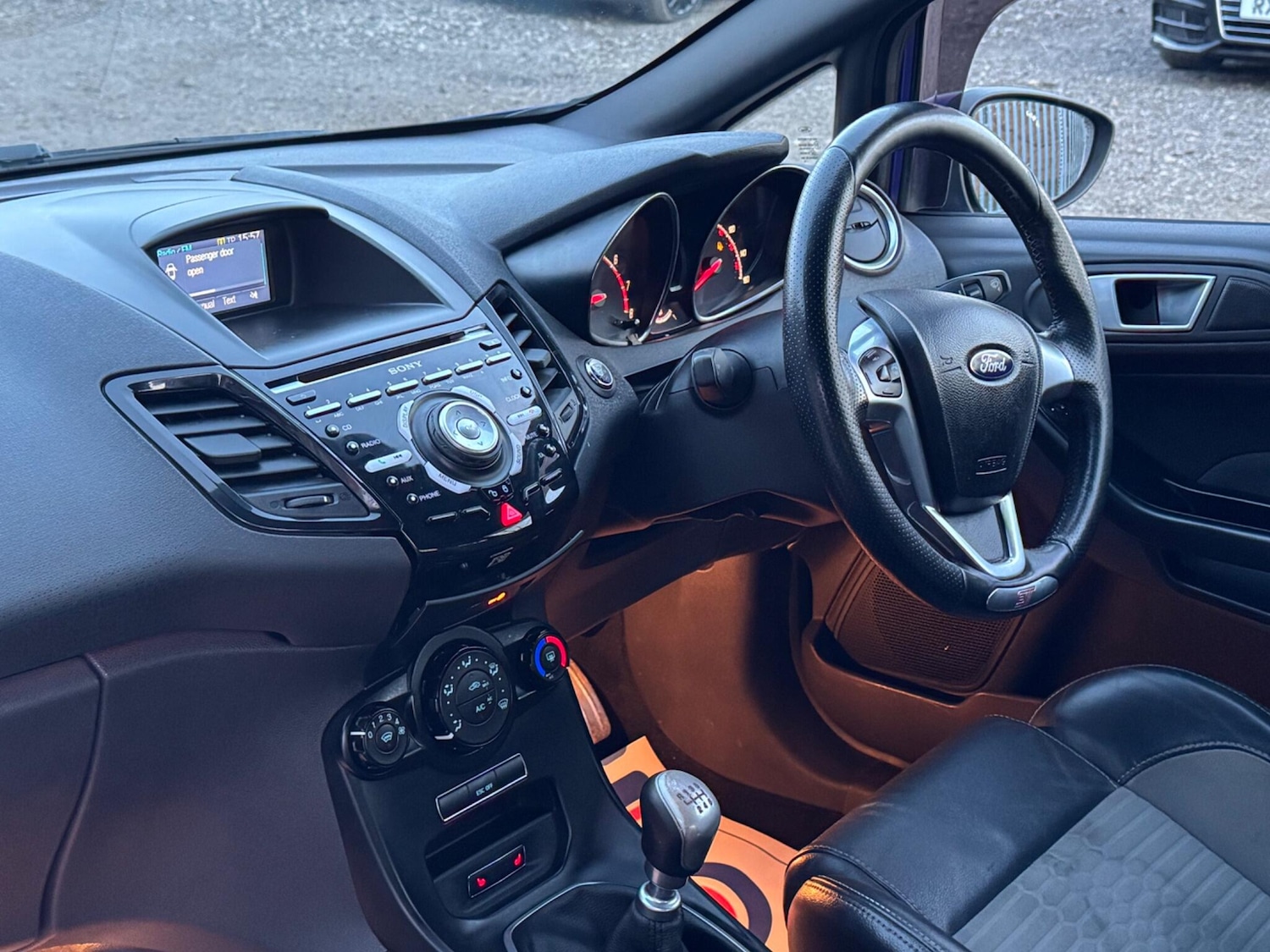 Used Ford Fiesta 2014 for sale - 77101839: Photo 14