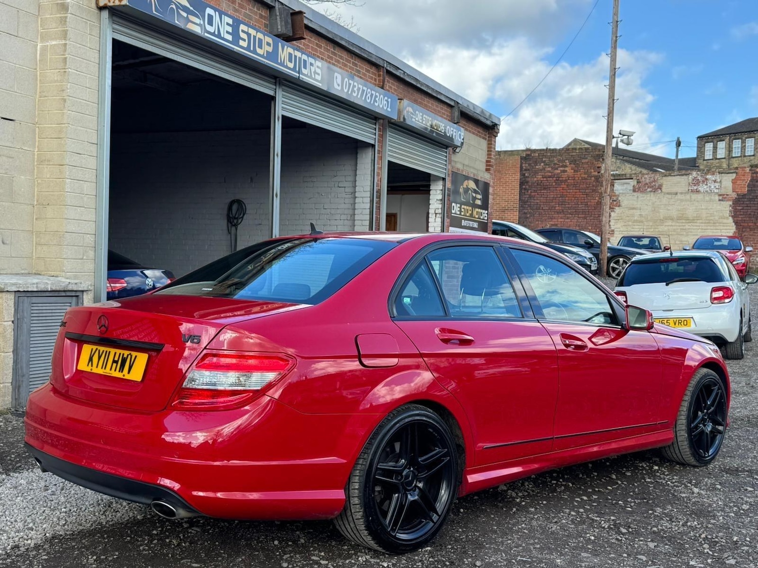 Used Mercedes-Benz C Class 2011 for sale - 77892330: Photo 15