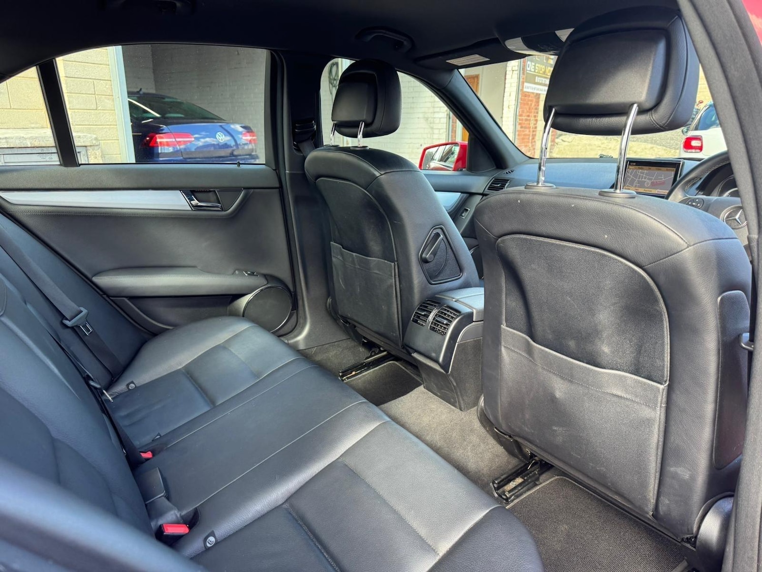 Used Mercedes-Benz C Class 2011 for sale - 77892330: Photo 7