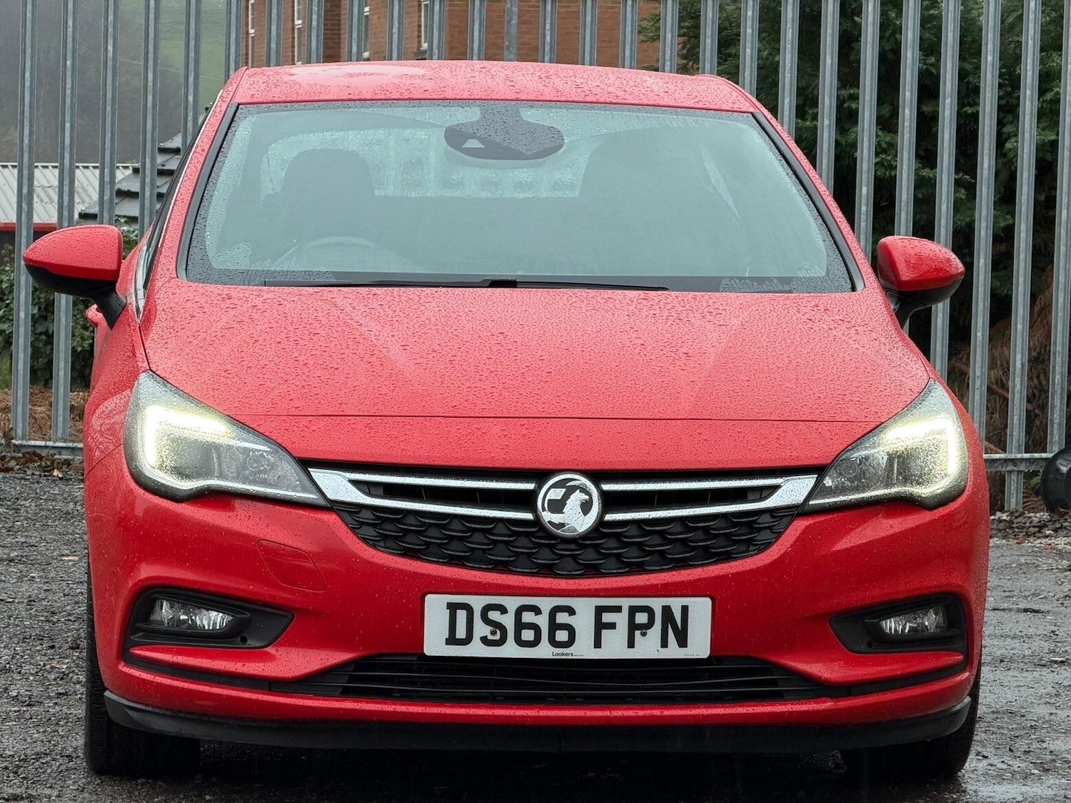 Used Vauxhall Astra 2016 for sale - 76855946: Photo 2