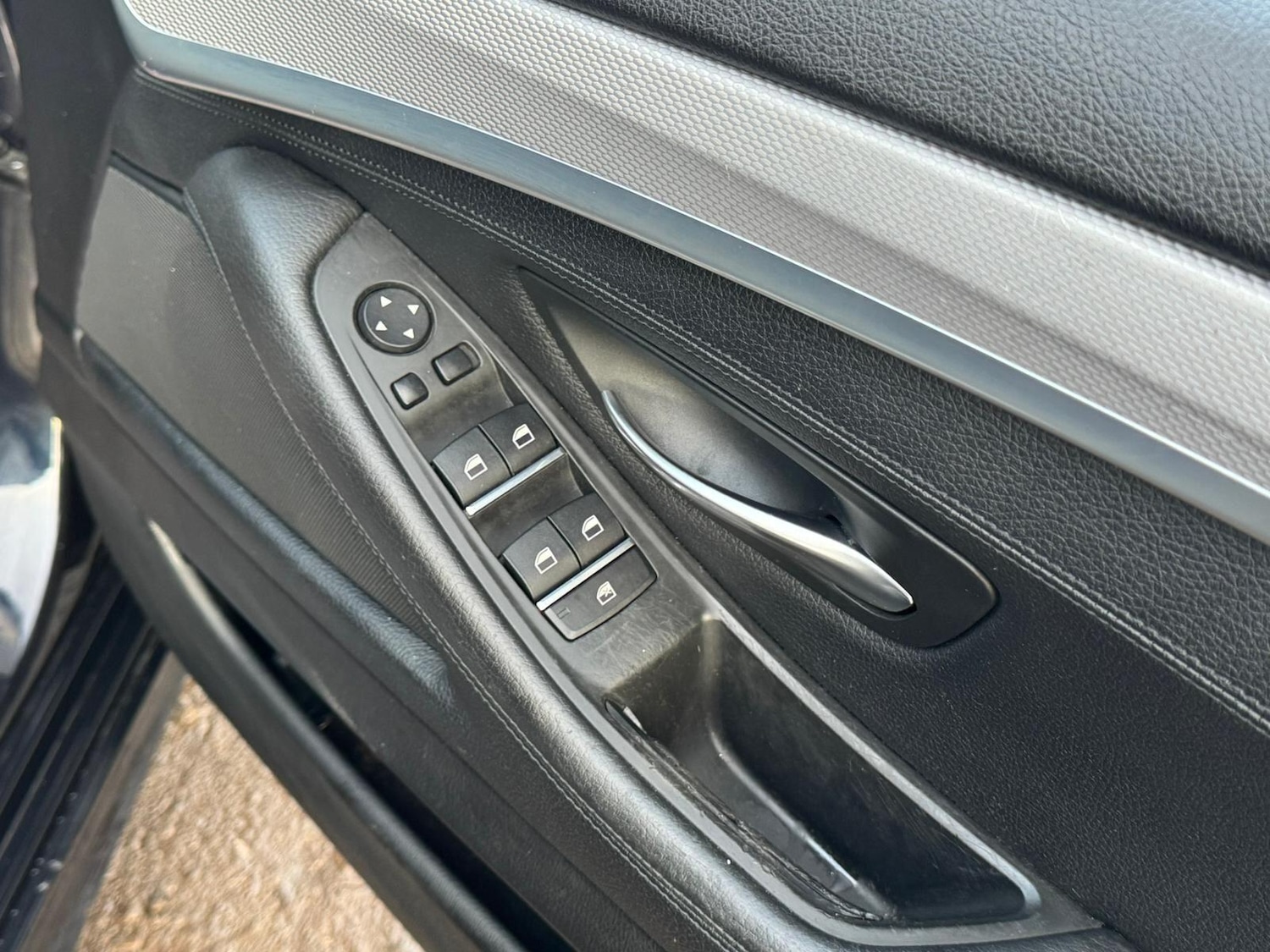 Used BMW 5 Series 2012 for sale - 77131930: Photo 29