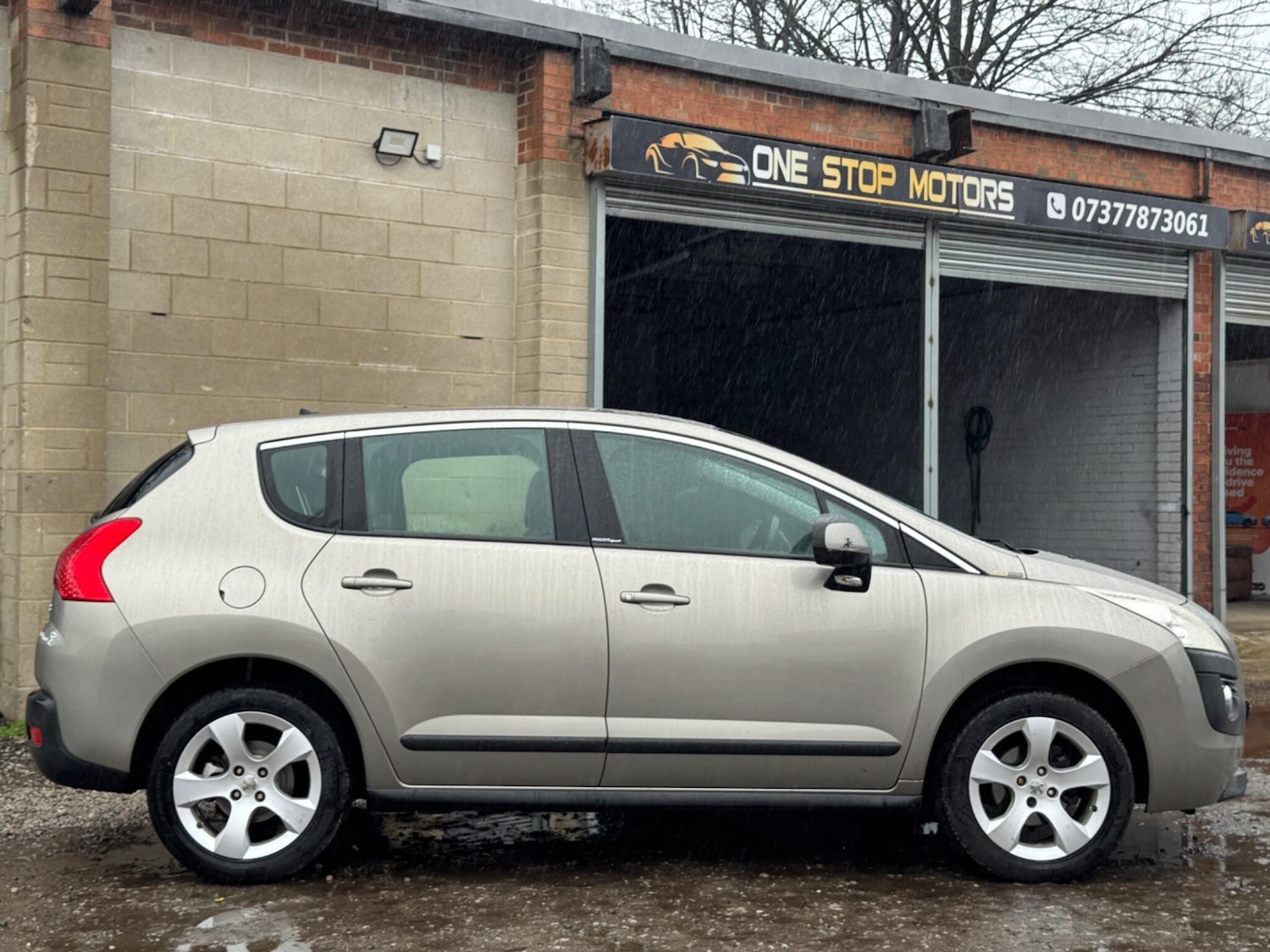 Used Peugeot 3008 2011 for sale - 77523485: Photo 11