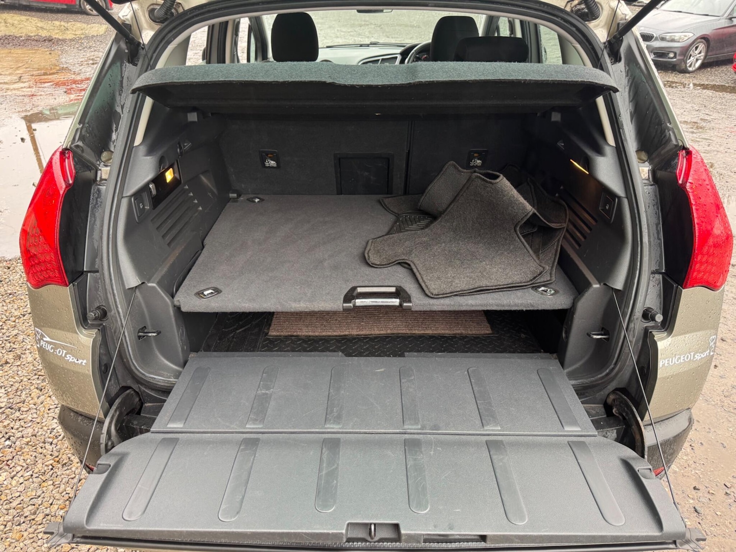 Used Peugeot 3008 2011 for sale - 77523485: Photo 13