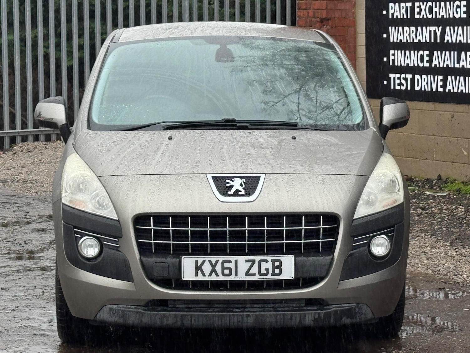 Used Peugeot 3008 2011 for sale - 77523485: Photo 2