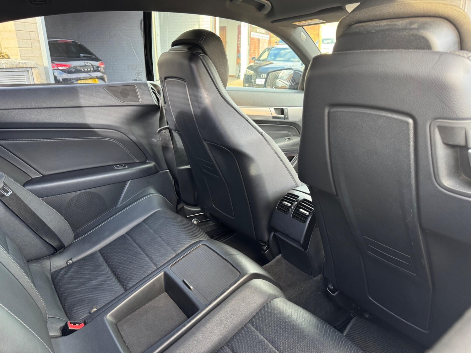 Used Mercedes-Benz E Class for sale - 77267397: Photo 10