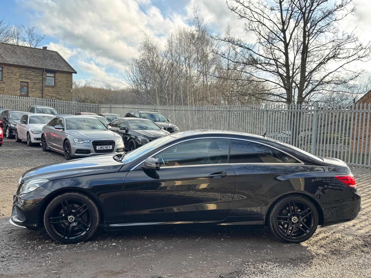 Used Mercedes-Benz E Class for sale - 77267397: Photo 4