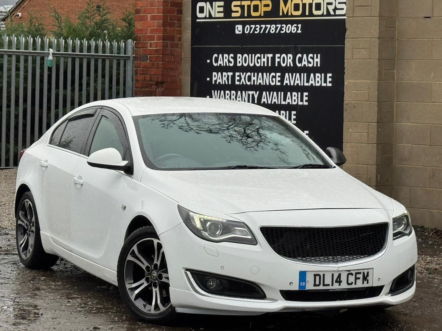 Used Vauxhall Insignia 2014 for sale - 77468107: Photo 3