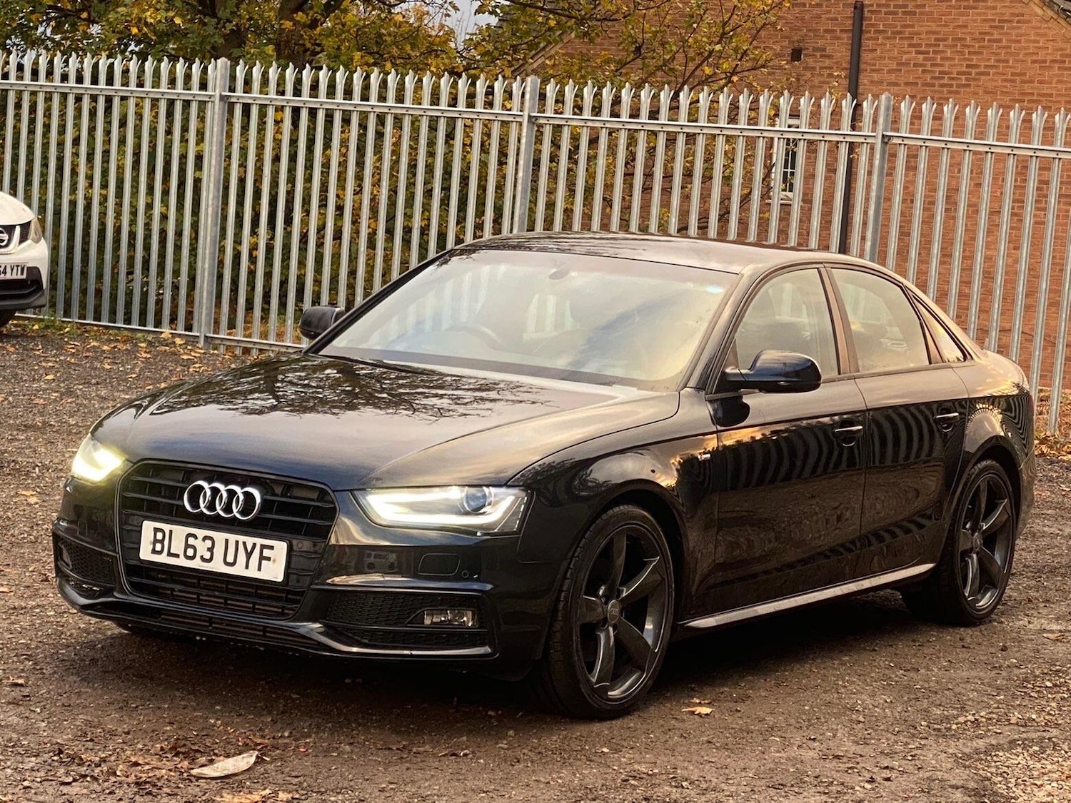 Used Audi A4 2014 for sale - 76433183: Photo 3