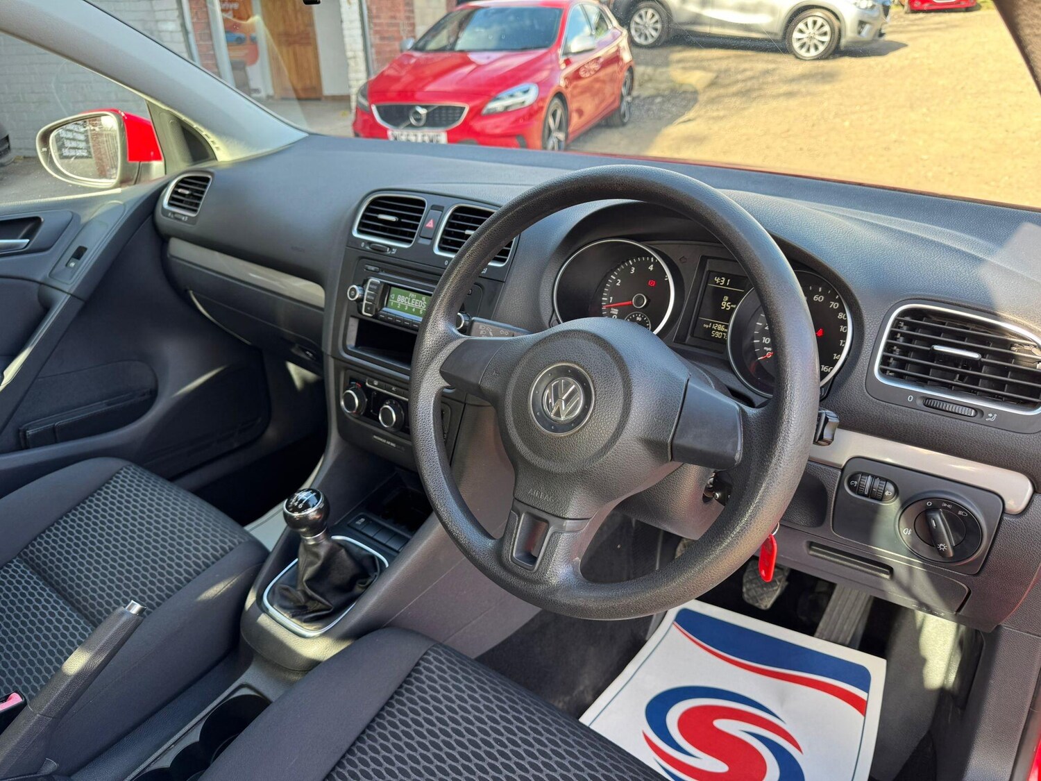 Used Volkswagen Golf 2011 for sale - 77839664: Photo 11