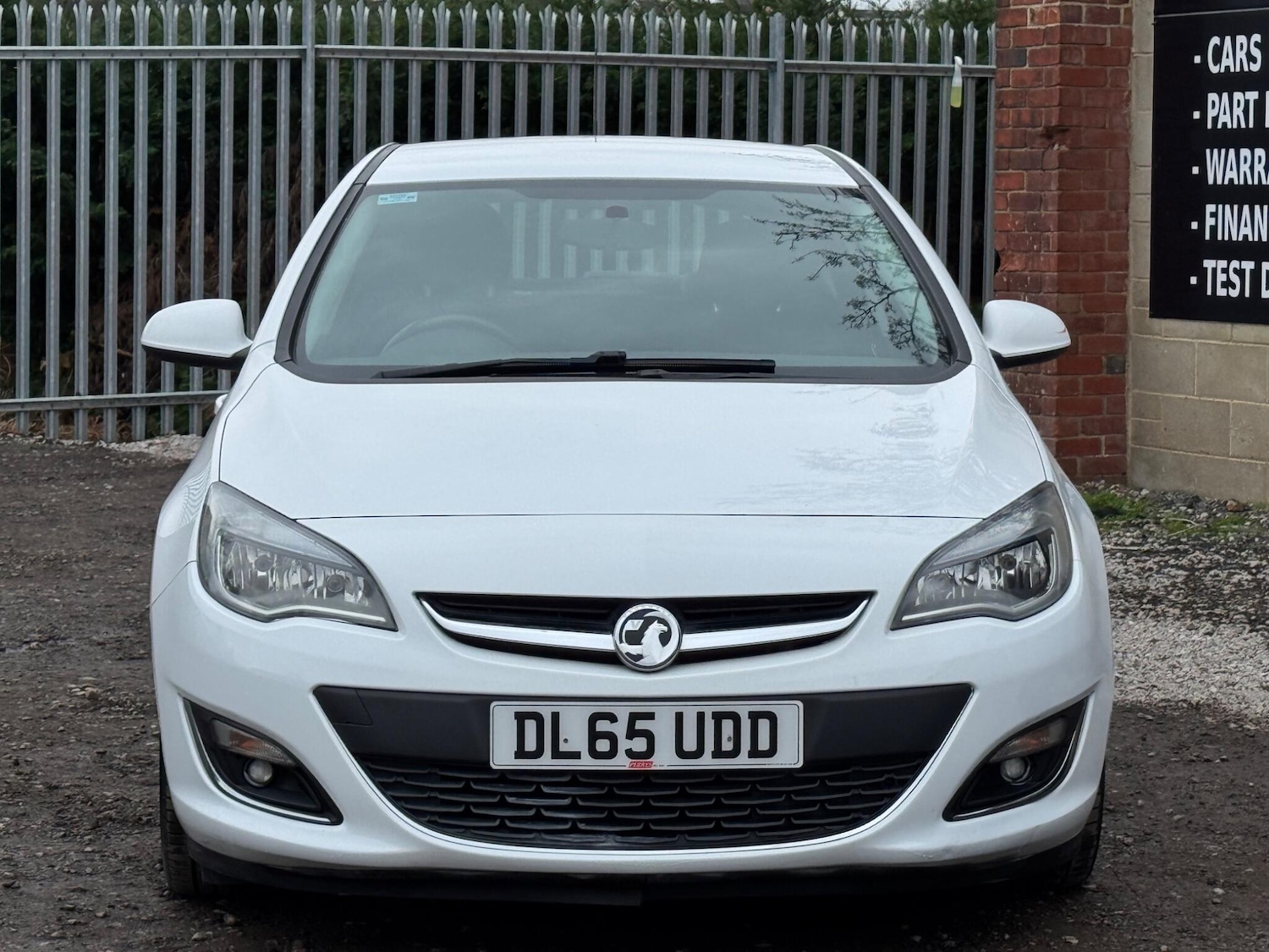 Used Vauxhall Astra for sale - 77784409: Photo 2