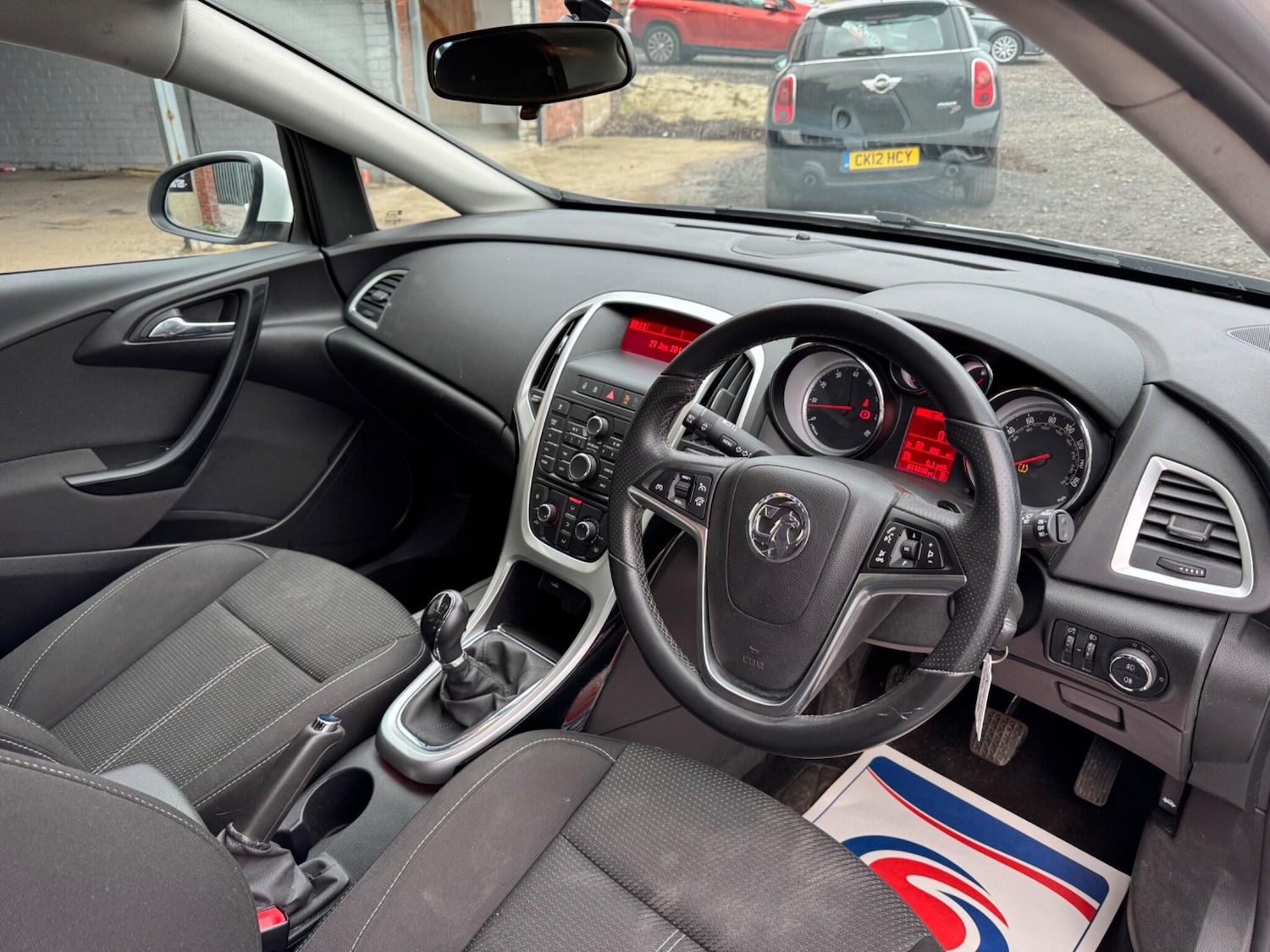 Used Vauxhall Astra for sale - 77784409: Photo 5